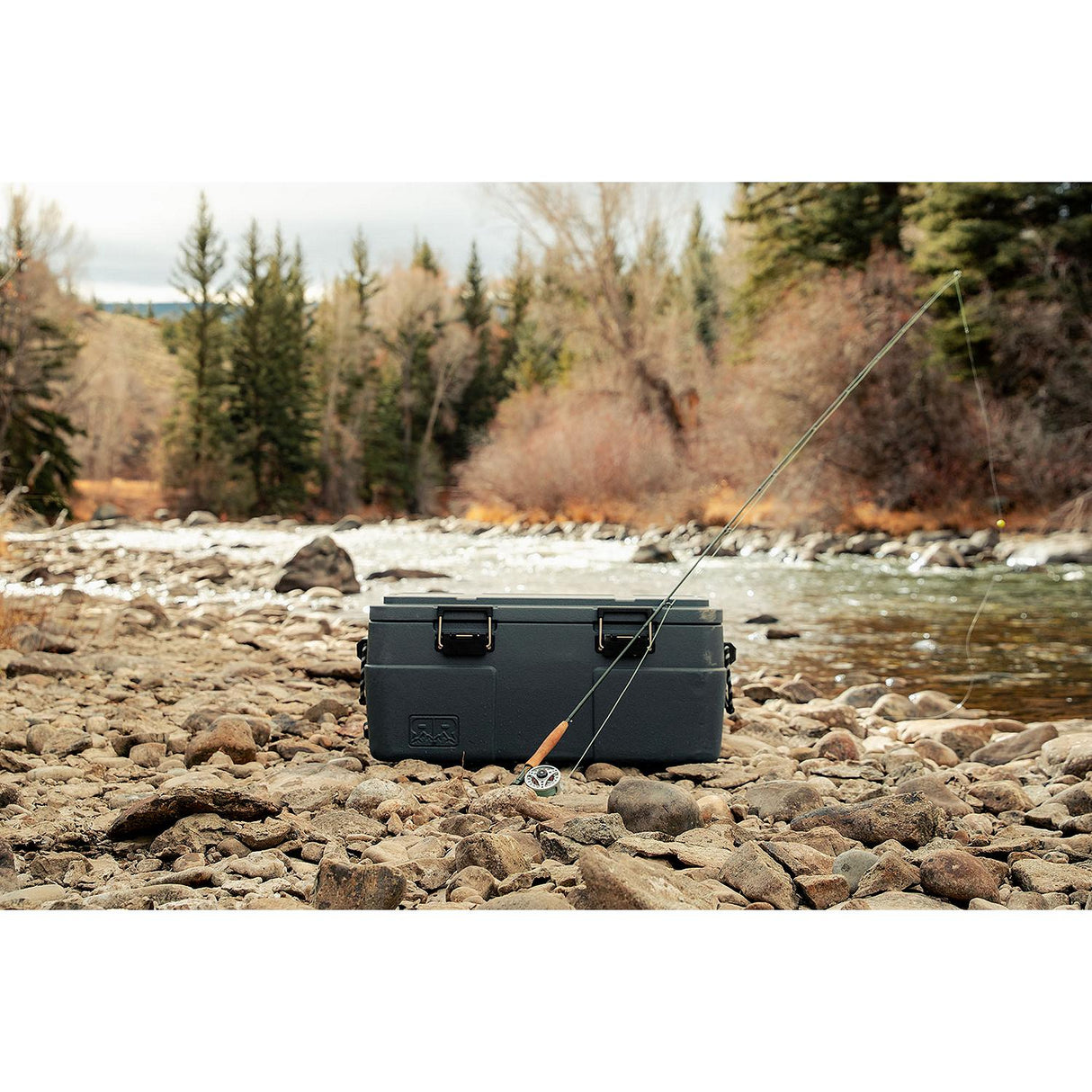 Rugged Road RR115GRAY Coolers, 115 V2, Gray, Up to 115 12oz cans plus ice, 40.25" L x 17.5" W x 17" H - image 4