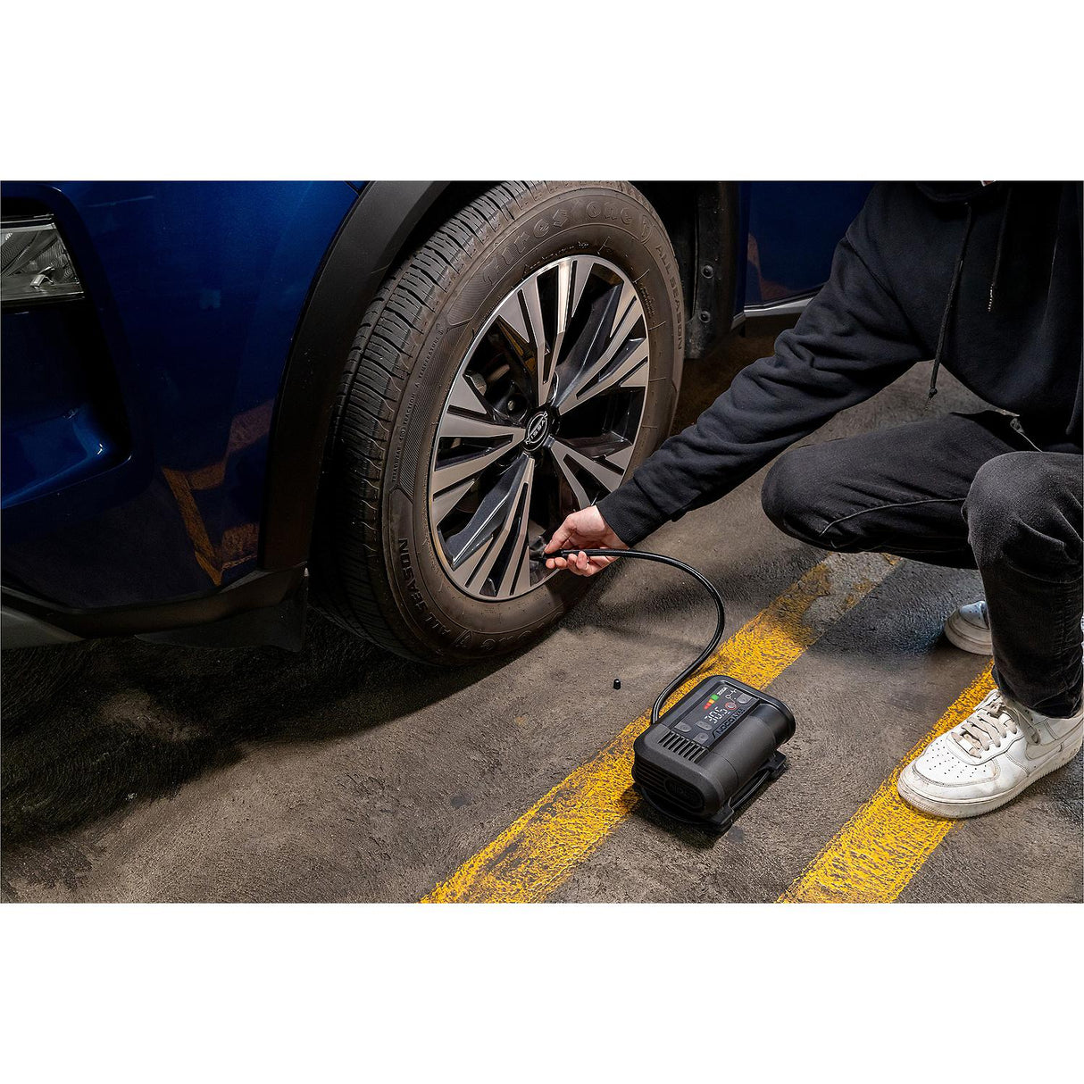 NOCO® AX65 Jump Start+ 22A Inflator, 2000A - image 1