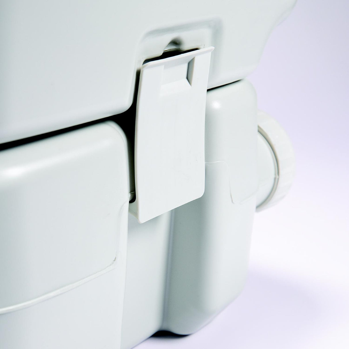 FulTyme RV 6003 Portable Toilet, White, 5.3-Gal. (20 l) - DEF1020S - official FulTyme RV product image 6
