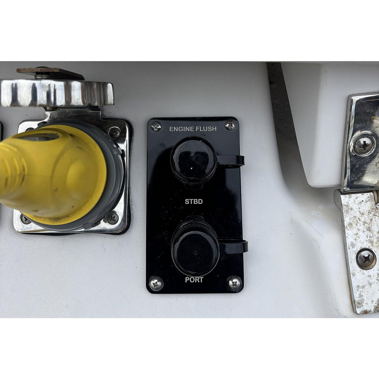 Seamule Flushmaster SMQCR2BH12 Flush Port Reroute, 1/2", Black, Horizontal - image 2