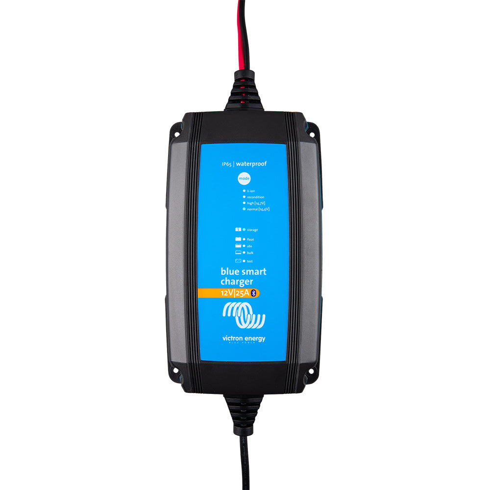 Cargador Victron BlueSmart IP65 12/25 (1) 120V NEMA 1-15P [BPC122531124]