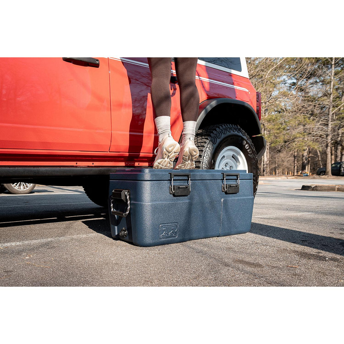 Rugged Road RR115BLUE Cooler 115 V2, Blue, Up to 115 cans + ice - image 3