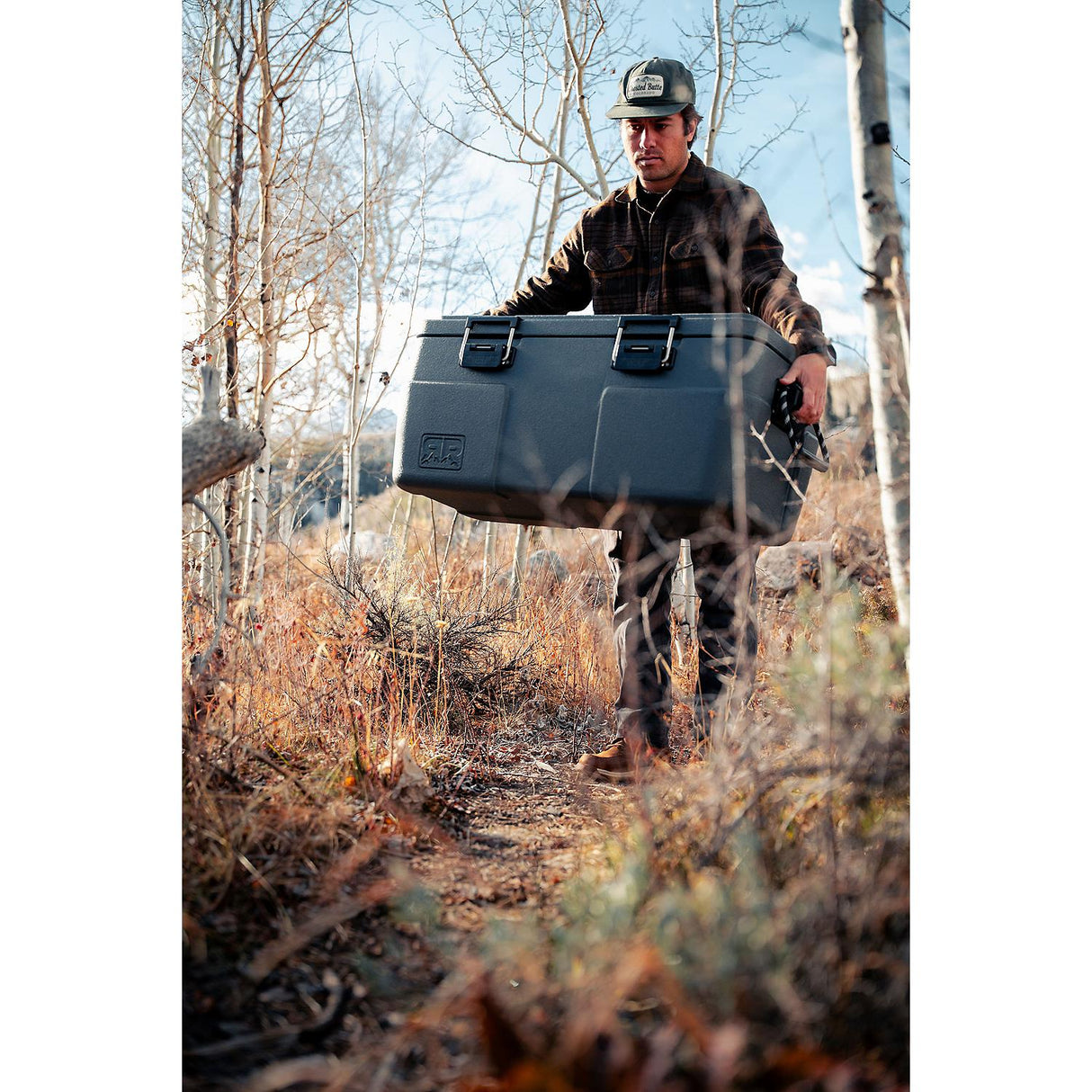 Rugged Road RR115GRAY Coolers, 115 V2, Gray, Up to 115 12oz cans plus ice, 40.25" L x 17.5" W x 17" H - image 5