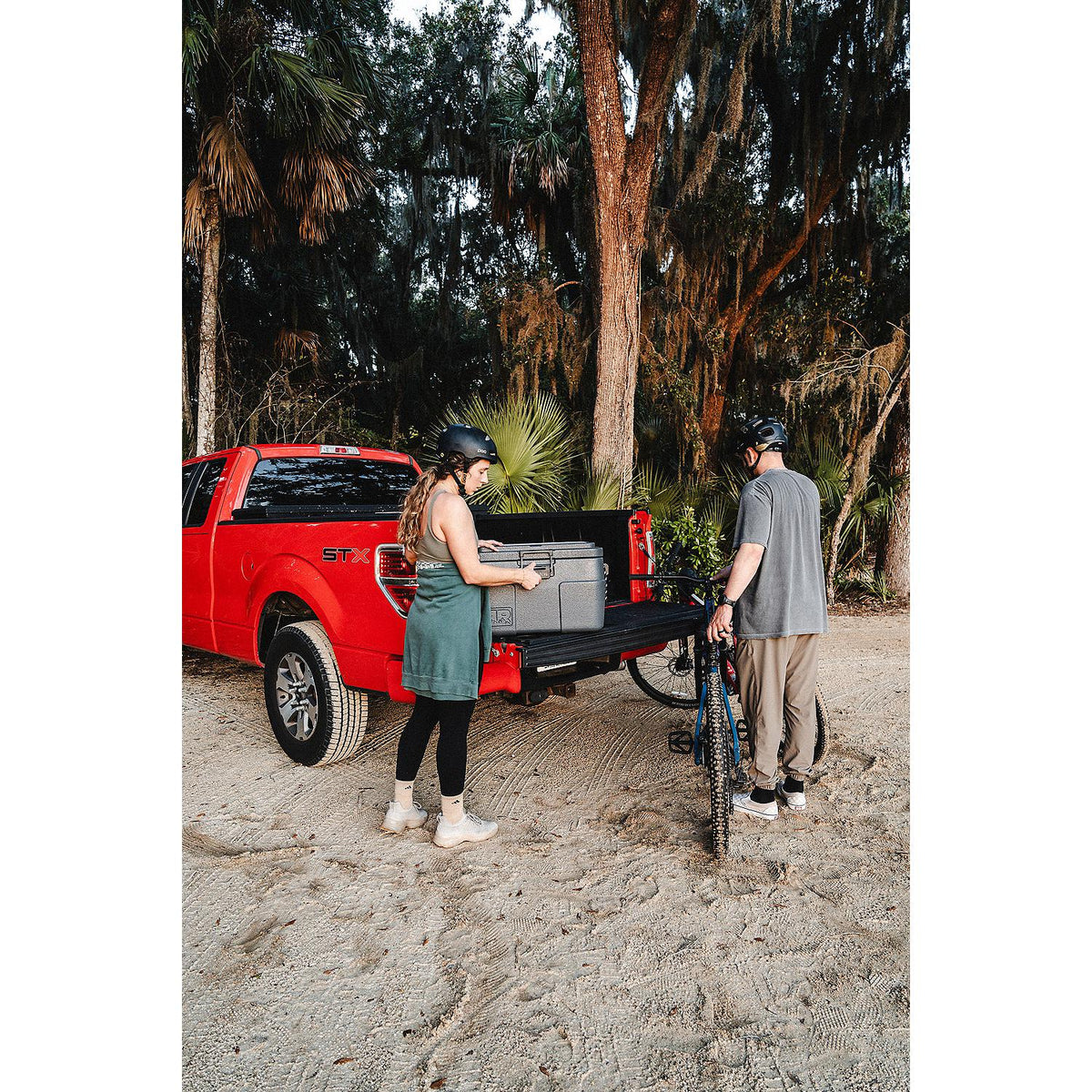 Rugged Road RR265GRAY Cooler 65 V2, Gray, 65 can + ice - image 5