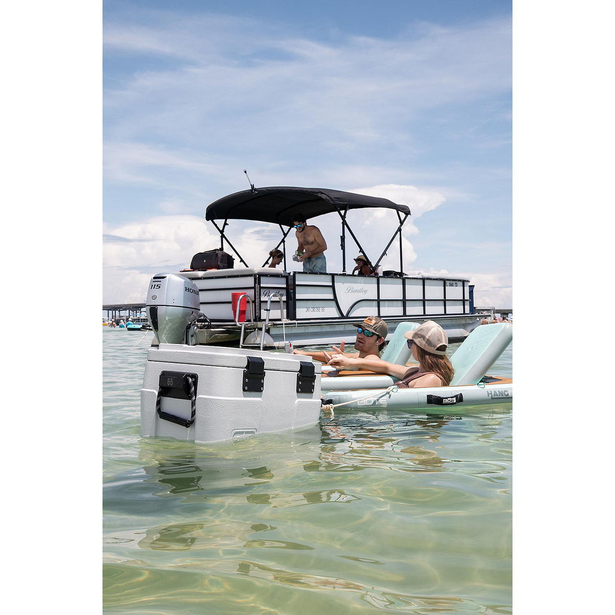 Rugged Road RR265WHITE Coolers 65 V2, White, 65 cans + ice - image 4