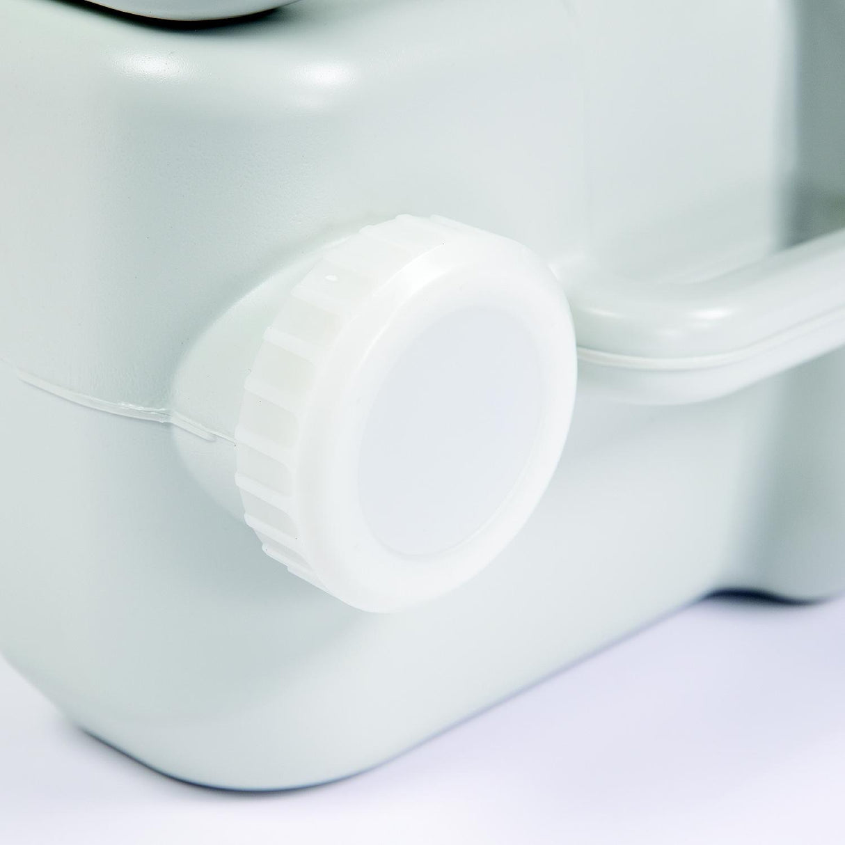 FulTyme RV 6003 Portable Toilet, White, 5.3-Gal. (20 l) - DEF1020S - official FulTyme RV product image 8